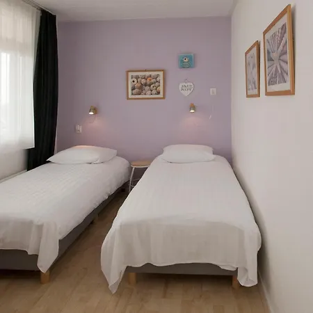 The Lookout אגמונד אן זי